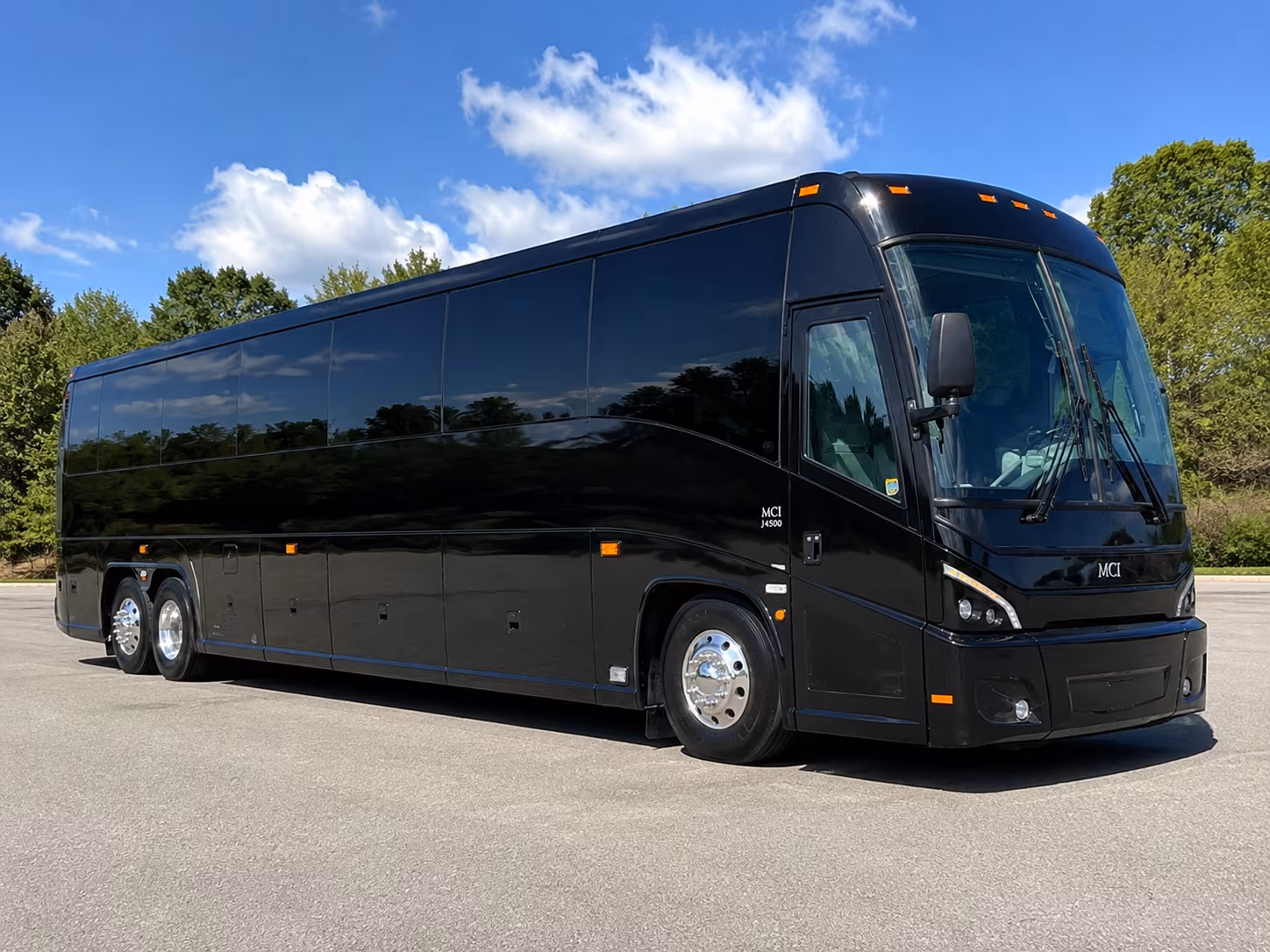 shuttle your guests between ames hotels and your venue with ease